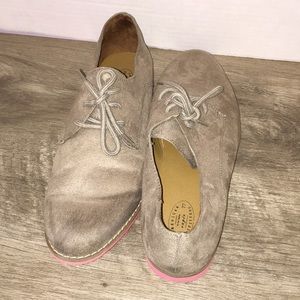 Pink-Bottomed Oxford Shoes
